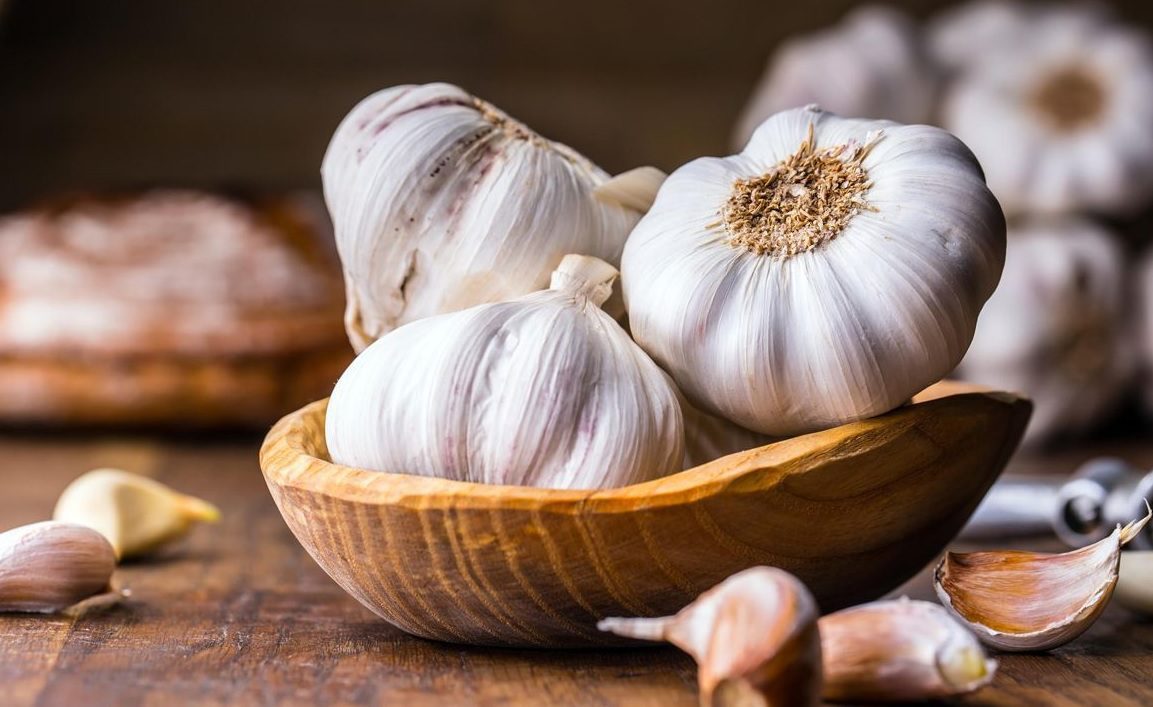 فوائد الثوم على الريق للتخسيس وأهم فوائد الثوم للصحة العامه