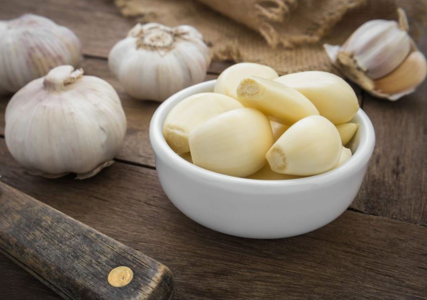 فوائد الثوم على الريق لإنقاص الوزن وأهم فوائد الثوم للنساء والرجال