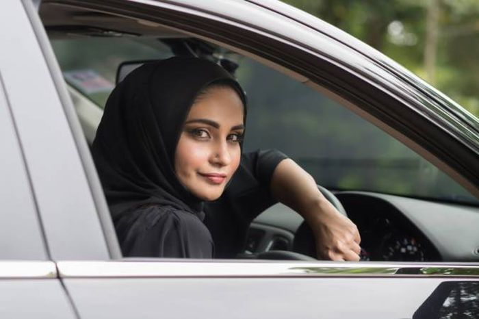 أكثر من 10 أماكن لعمل الفحص الطبي لاستخراج رخصة قيادة للنساء
